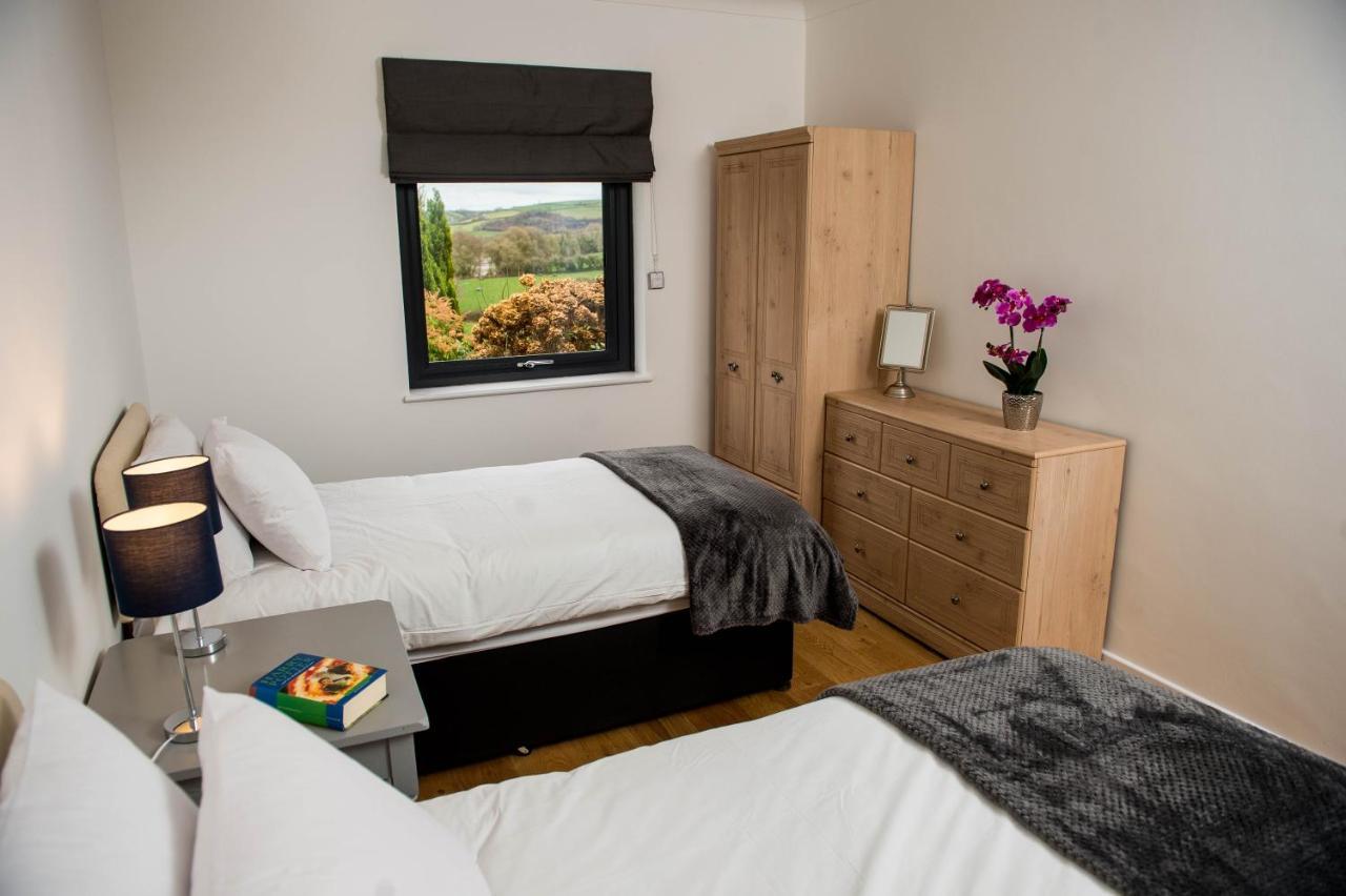 לאורן York Lodge- Spacious 3 Bed Bungalow With Wonderful Estuary Views מראה חיצוני תמונה