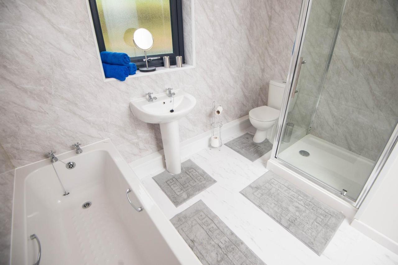 לאורן York Lodge- Spacious 3 Bed Bungalow With Wonderful Estuary Views מראה חיצוני תמונה